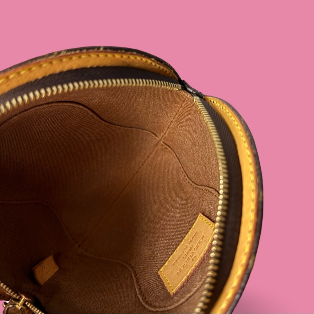 Louis Vuitton Mini Ellipse Wristlet Clutch - Picture 10 of 12